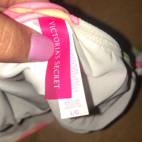 Victoria’s Secret bathing suit bottoms - Picture 3 of 3